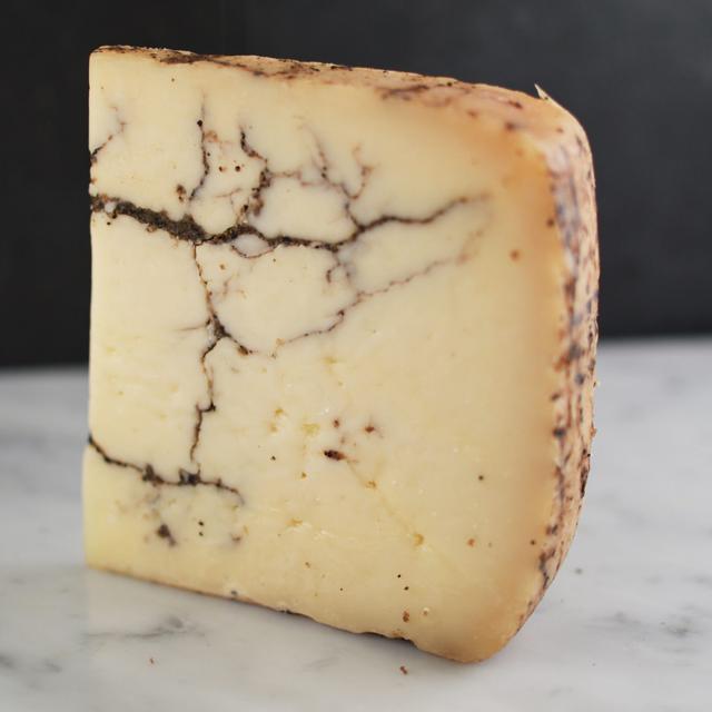 Pecorino Moliterno med trøffel